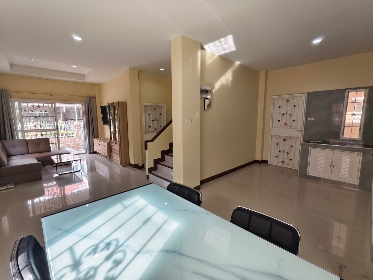 For RentHouseSamut Prakan,Samrong : North 36 Sq. 3 bedrooms, 2 bathrooms, 2 -story house, Panthiya Praeksa