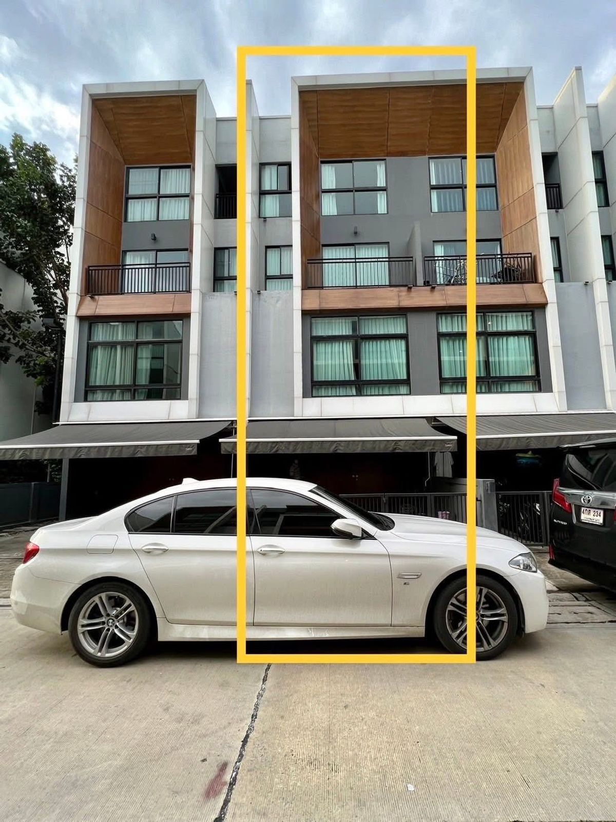 ให้เช่าทาวน์โฮมพัฒนาการ ศรีนครินทร์ : ทาวน์โฮม 3.5 ชั้น พร้อมเฟอร์นิเจอร์ ตกแต่งสวยงาม ให้เช่า ย่านพัฒนาการ-ศรีนครินทร์ ใกล้โฮมโปร พระราม 9