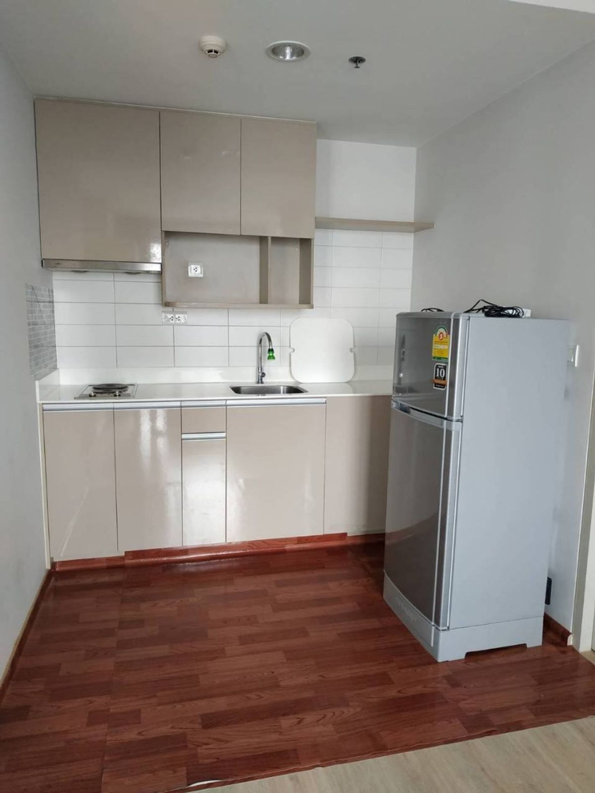 คอนโดราชเทวี พญาไท : Ideo Q Ratchathewi【𝐒𝐄𝐋𝐋 & 𝐑𝐄𝐍𝐓】🔥ห้องมินิมอล บิ้วอินครบ แบ่งฟังก์ชันดี อยู่สบายไม่อึดอัด🔥  ติดต่อไลน์ไอดี: @hacondo