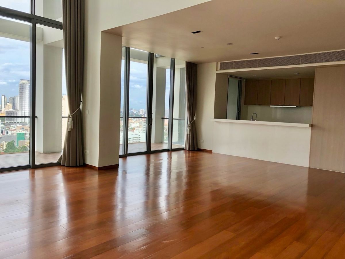 CondoSathorn, Narathiwat : 📢👇 Rare Luxury Duplex Penthouse for Sale & Rent  with private lift , stunning unblocked views. Located in the heart of Sathorn next to The Sukhothai Hotel, with three access points: Soi Suan Phlu, Soi Nanta (Sathorn 1), and direct link to Sukhothai Ho