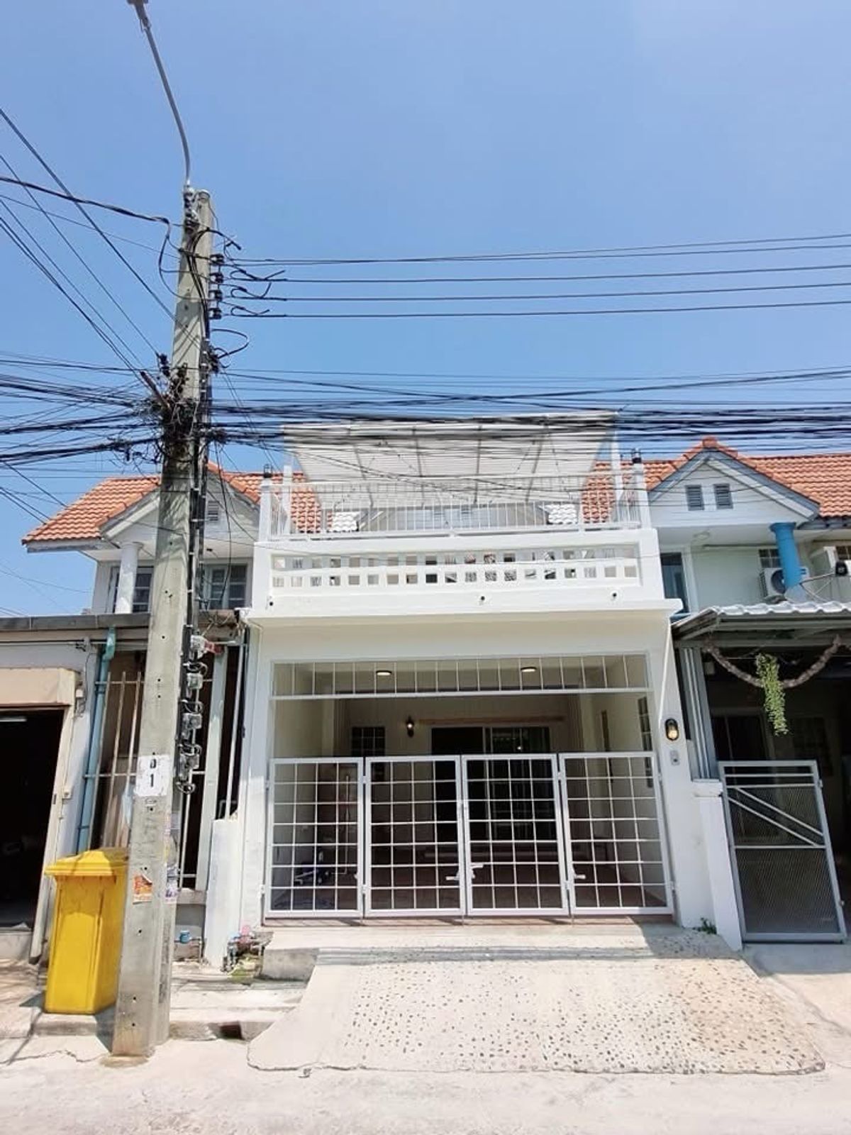 ขายทาวน์โฮมนนทบุรี บางใหญ่ บางบัวทอง : หมู่บ้านบัวทอง 4 รีโนเวทใหม่ ฟรีเฟอร์นิเจอร์