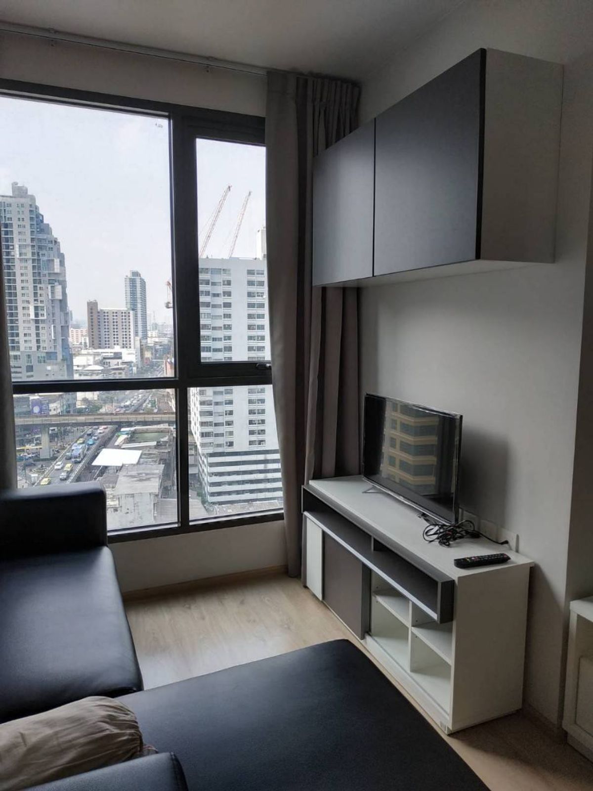 คอนโดราชเทวี พญาไท : Ideo Q Ratchathewi【𝐒𝐄𝐋𝐋 & 𝐑𝐄𝐍𝐓】🔥ห้องมินิมอล บิ้วอินครบ แบ่งฟังก์ชันดี อยู่สบายไม่อึดอัด🔥  ติดต่อไลน์ไอดี: @hacondo