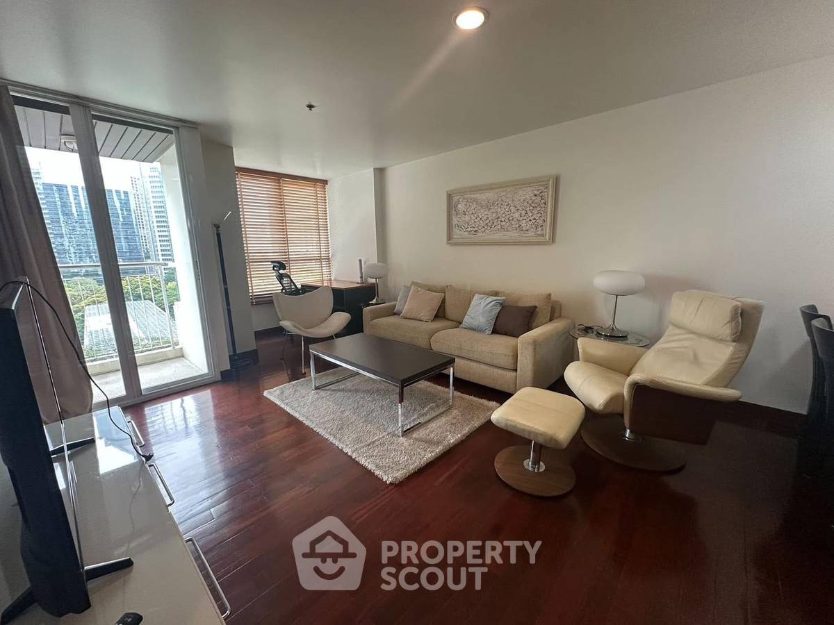For RentCondoWitthayu, Chidlom, Langsuan, Ploenchit : 2-BR Condo at Urbana Langsuan Condominium near BTS Ratchadamri