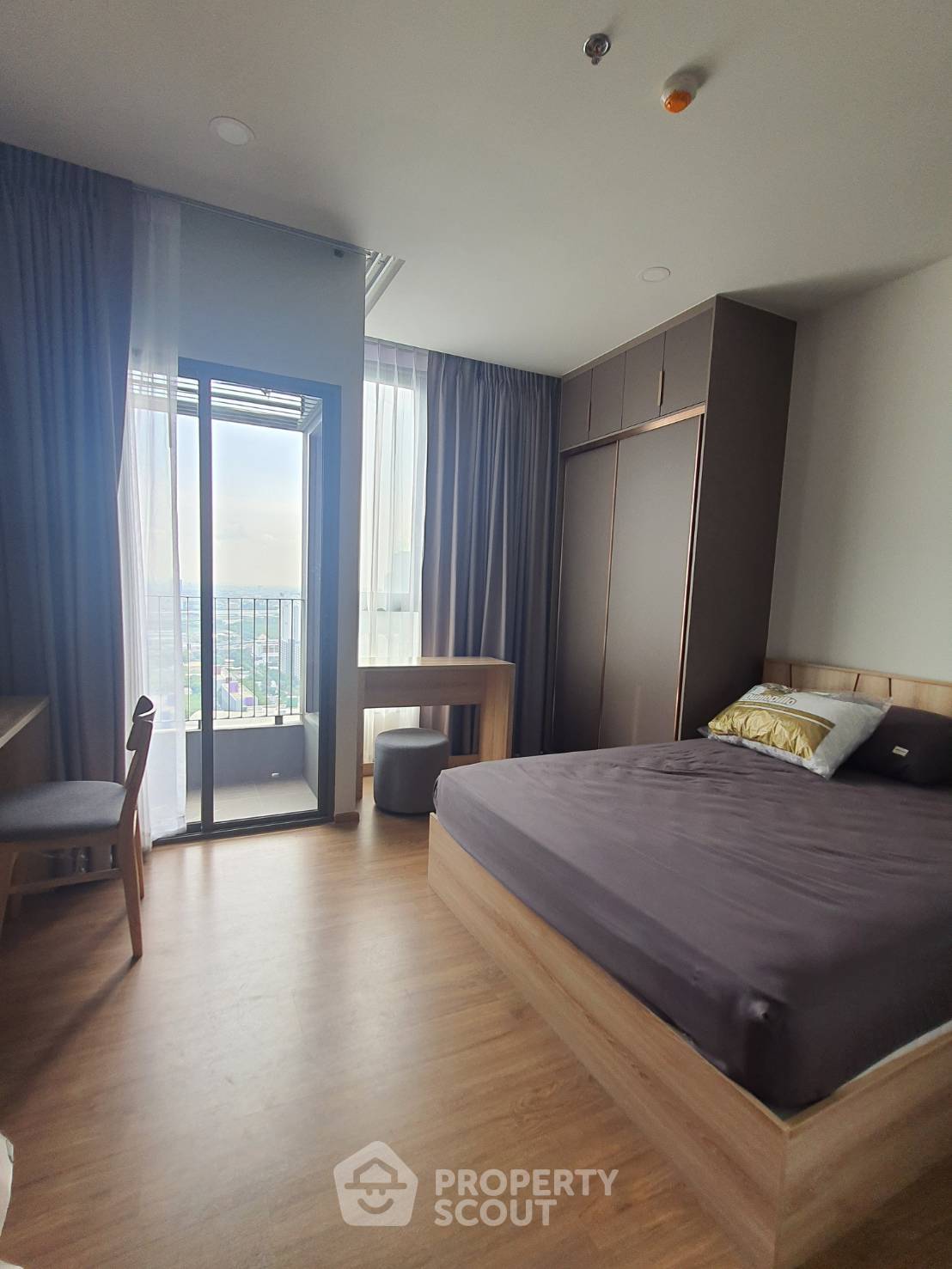 For RentCondoRama9, Petchburi, RCA : 1-BR Condo at Cloud Thonglor-Phetchaburi near MRT Phetchaburi