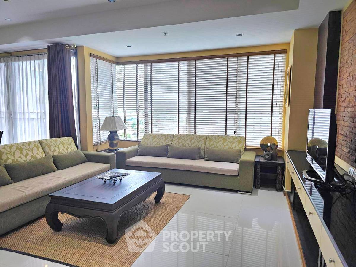 For RentCondoSukhumvit, Asoke, Thonglor : 2-BR Condo at The Emporio Place near BTS Phrom Phong