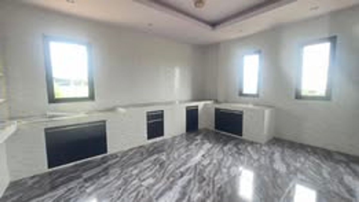 ขายบ้านระยอง : บ้านเดี่ยว ห้วยโป่ง อำเภอเมือง ระยอง สไตล์โมเดิร์น วิวภูเขา บนเนื้อที่ 2 ไร่ 