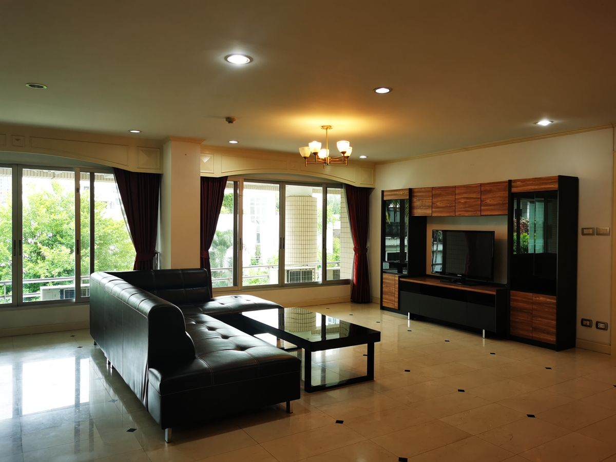 For RentCondoWitthayu, Chidlom, Langsuan, Ploenchit : Navin Court - Condo for Rent in the heart of Phloen Chit