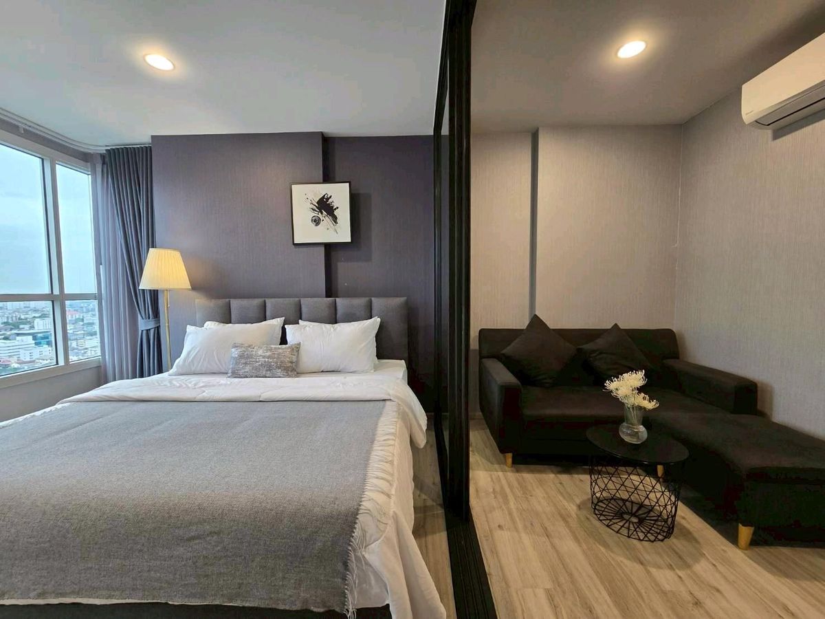 For RentCondoRatchadapisek, Huaikwang, Suttisan : Condo for rent XT Huaikwhang. Make an appointment to see the room. 👉Line: @propertyfinder