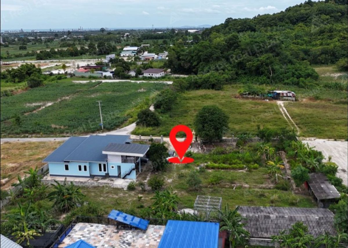 ขายบ้านระยอง : บ้านเดี่ยว ห้วยโป่ง อำเภอเมือง ระยอง สไตล์โมเดิร์น วิวภูเขา บนเนื้อที่ 2 ไร่ 