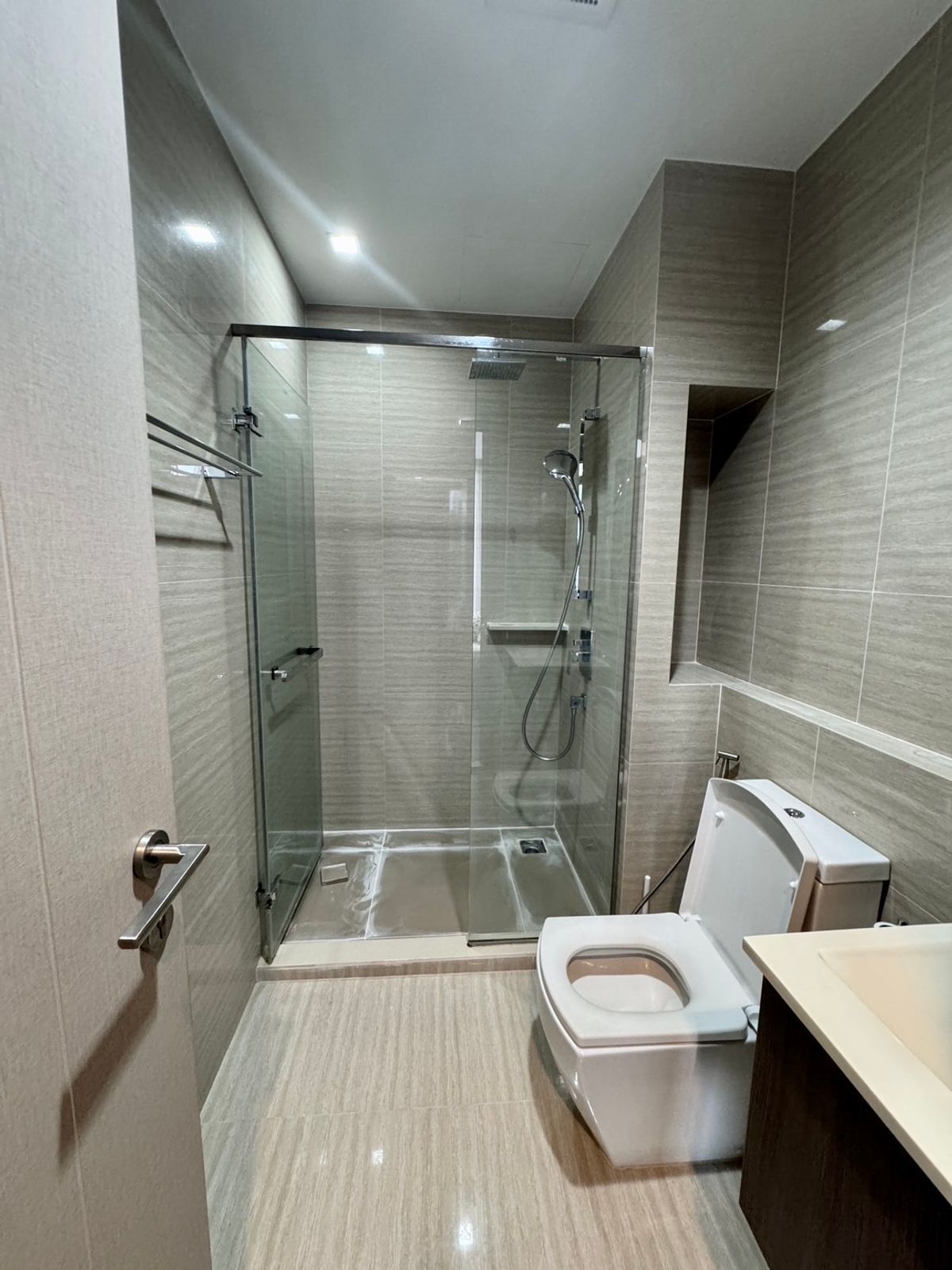 For RentCondoRama9, Petchburi, RCA : Special price - The Line Asoke Ratchada 1bedroom 1Bathroom - Fully Furnished - Near MRT Rama9