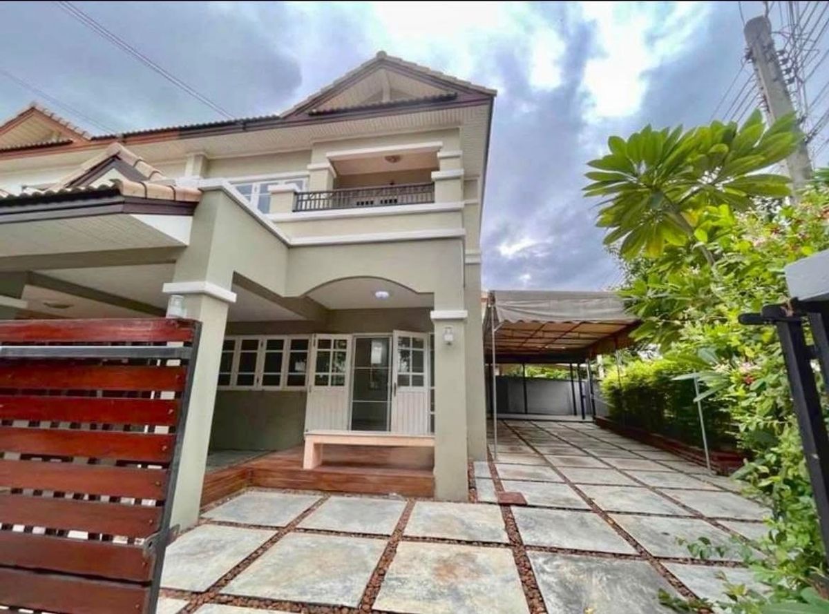 ให้เช่าบ้านปิ่นเกล้า จรัญสนิทวงศ์ : ให้เช่า หมู่บ้าน Dream Town Ratchaphruek-Suanpak 32 (บ้านรีโนเวทใหม่)
 บ้านสวย ร่มรื่น เย็นสบาย