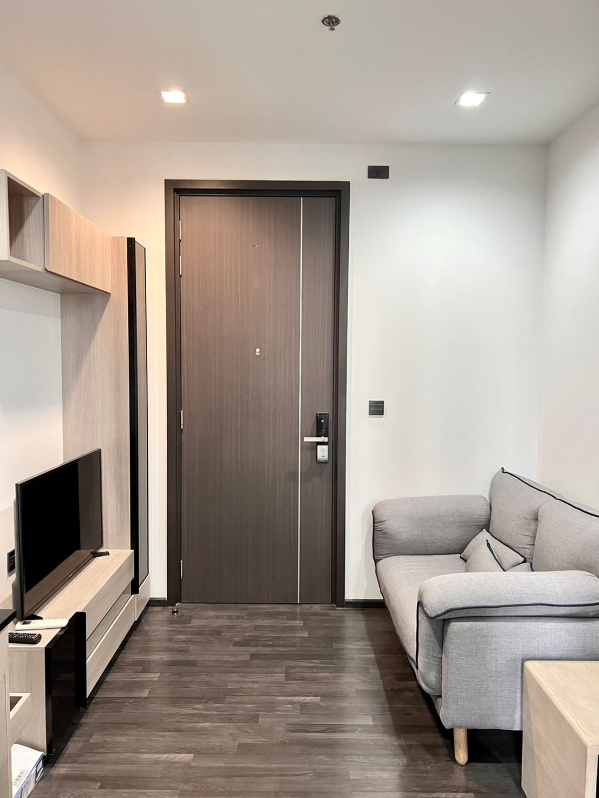 ให้เช่าคอนโดพระราม 9 เพชรบุรีตัดใหม่ RCA : ราคาพิเศษ ทำเลทอง The Line Asoke-Ratchada ชั้นสูง เฟอร์นิเจอร์ครบครัน - ใกล้ MRT Rama9 