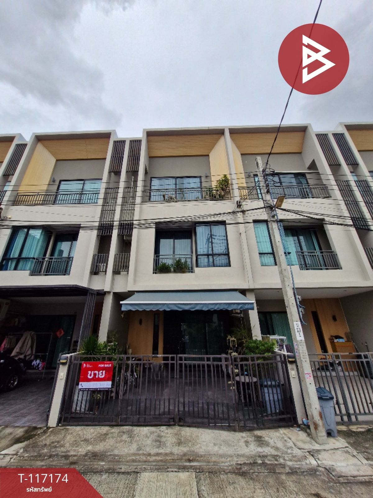 For SaleTownhomeSamut Prakan,Samrong : Townhouse for sale The Canvas Village Sukhumvit-Samrong Phra Pradaeng, Samut Prakan