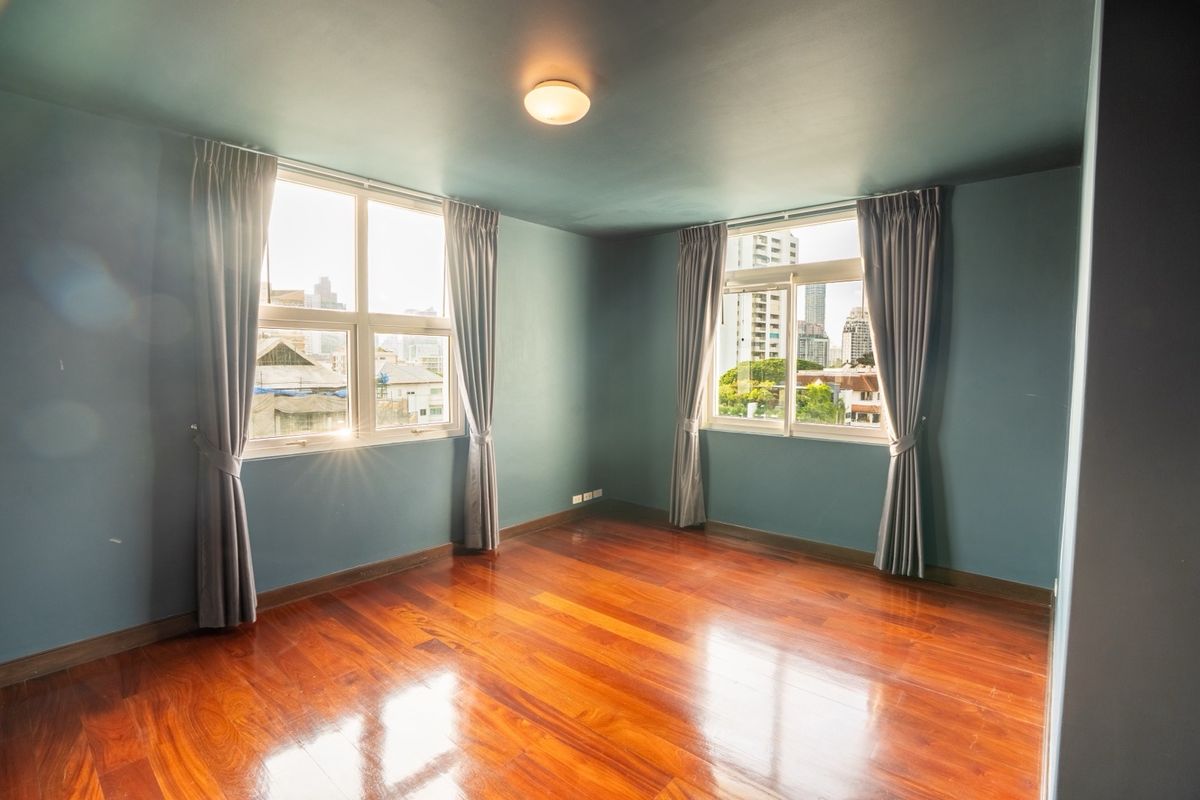 For SaleHouseSukhumvit, Asoke, Thonglor : Luxury 7-Storey House for Sale in Ekkamai–Thonglor with Private Lift | 193 sq.w Land | 2,800 sq.m Usable Area | Ideal for Residence or Investment
