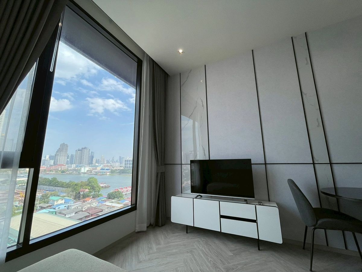 CondoWongwianyai, Charoennakor : Rent / sell ★ Chapter Charoennakhorn-Riverside ★ 34 sqm., Floor 12 (1 Bedroom 1 Bathroom), ★ Near BTS Krung Thon Buri ★ surrounded by facilities, including hospitals, schools ★ Many facilities ★ Complete electrical appliances ★ 
 

