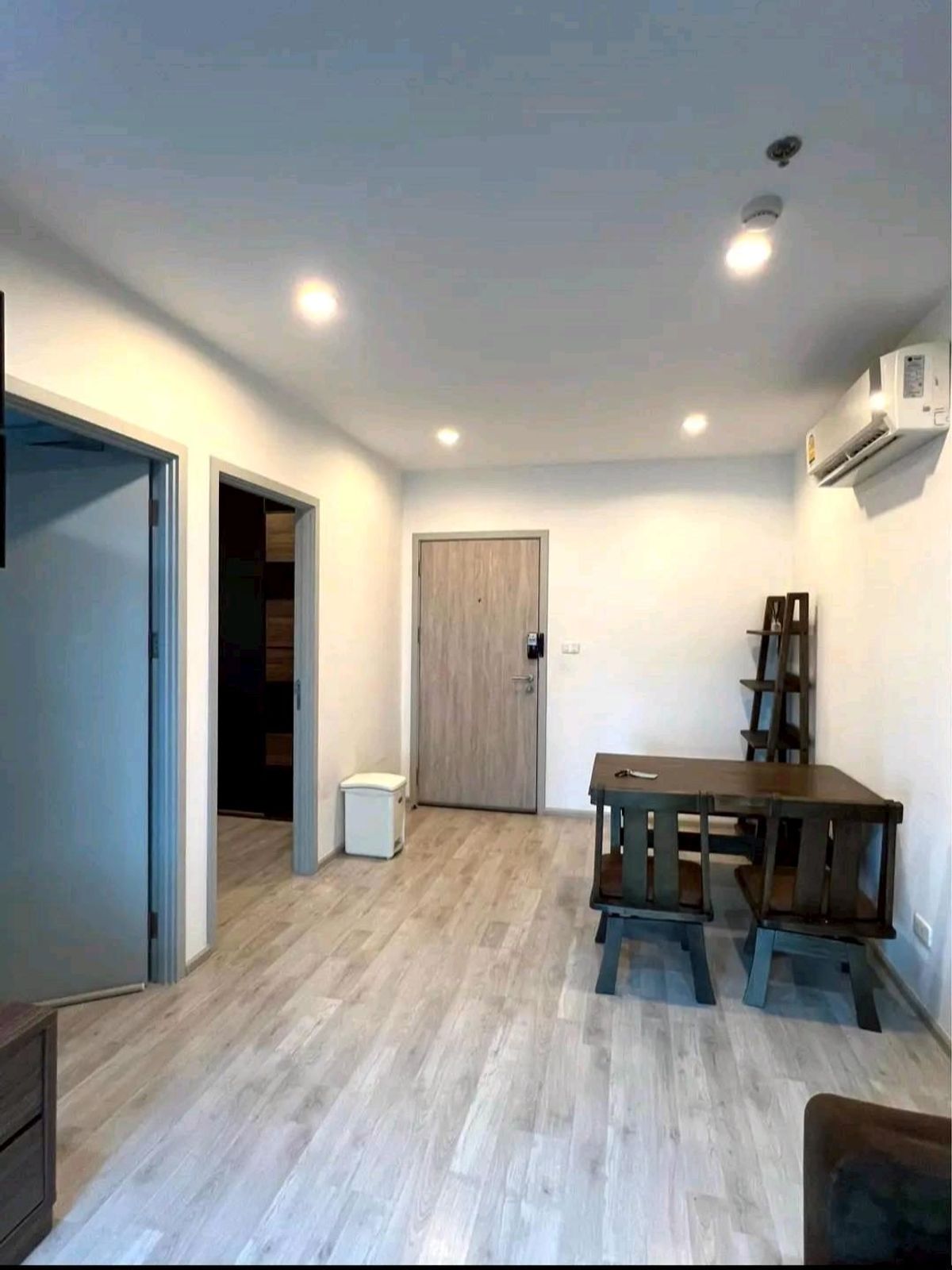 ให้เช่าคอนโดปิ่นเกล้า จรัญสนิทวงศ์ : #For Rent( Ideo mobi Jaransanitwong)