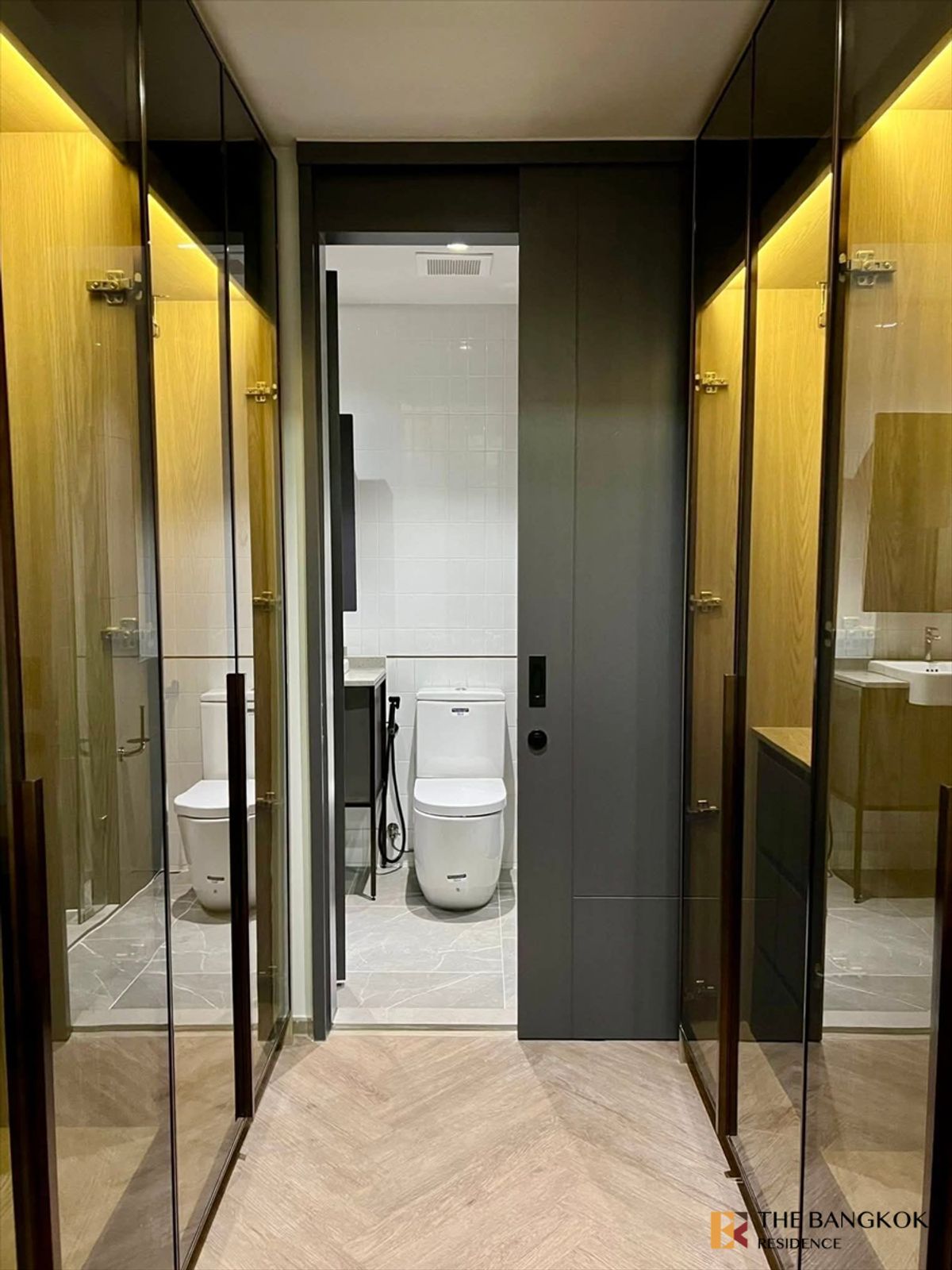 For RentCondoSiam Paragon ,Chulalongkorn,Samyan : Chapter Chula-Samyan ✨ Beautifully decorated, fully furnished unit, ready to move in! ✅ Close to MRT Sam Yan