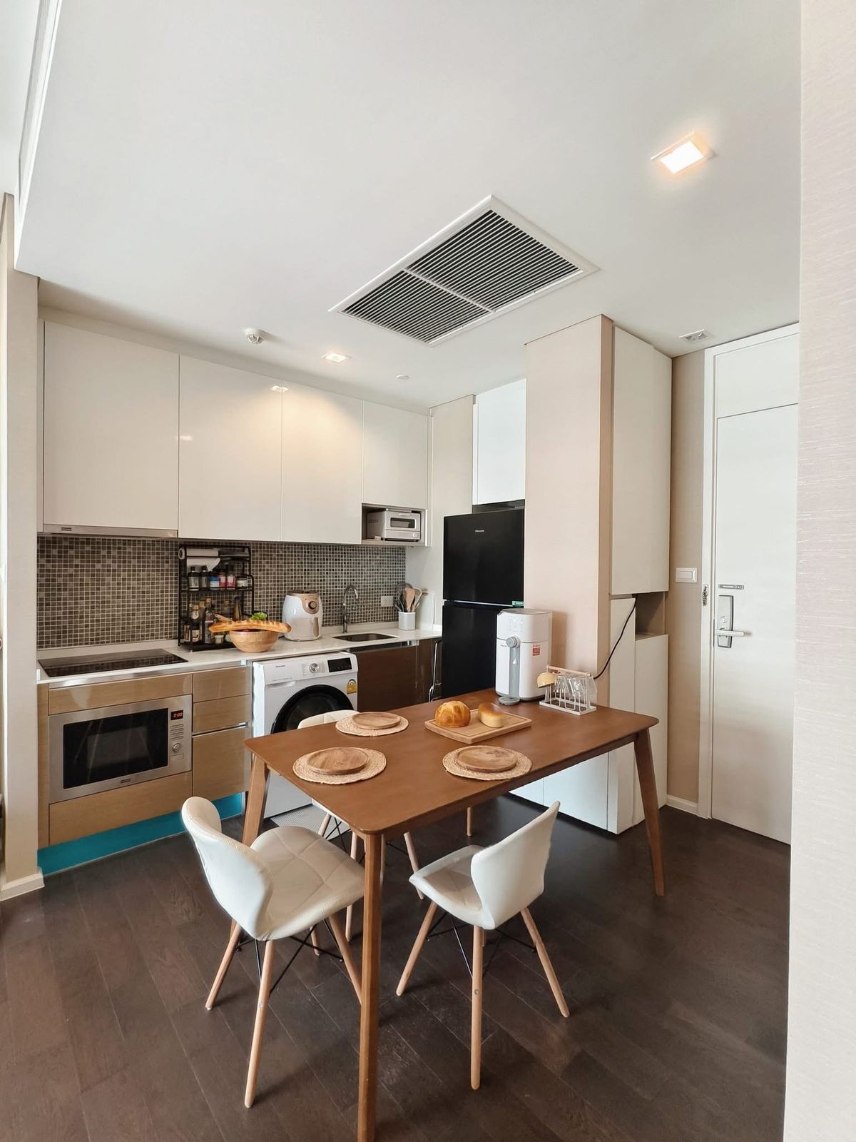 ให้เช่าคอนโดลาดพร้าว เซ็นทรัลลาดพร้าว : ให้เช่า ✨ The Saint Residences ✨ 2 ห้องนอน เฟอร์นิเจอร์ และ เครื่องใช้ไฟฟ้าครบ ใกล้ BTS ห้าแยกลาดพร้าว