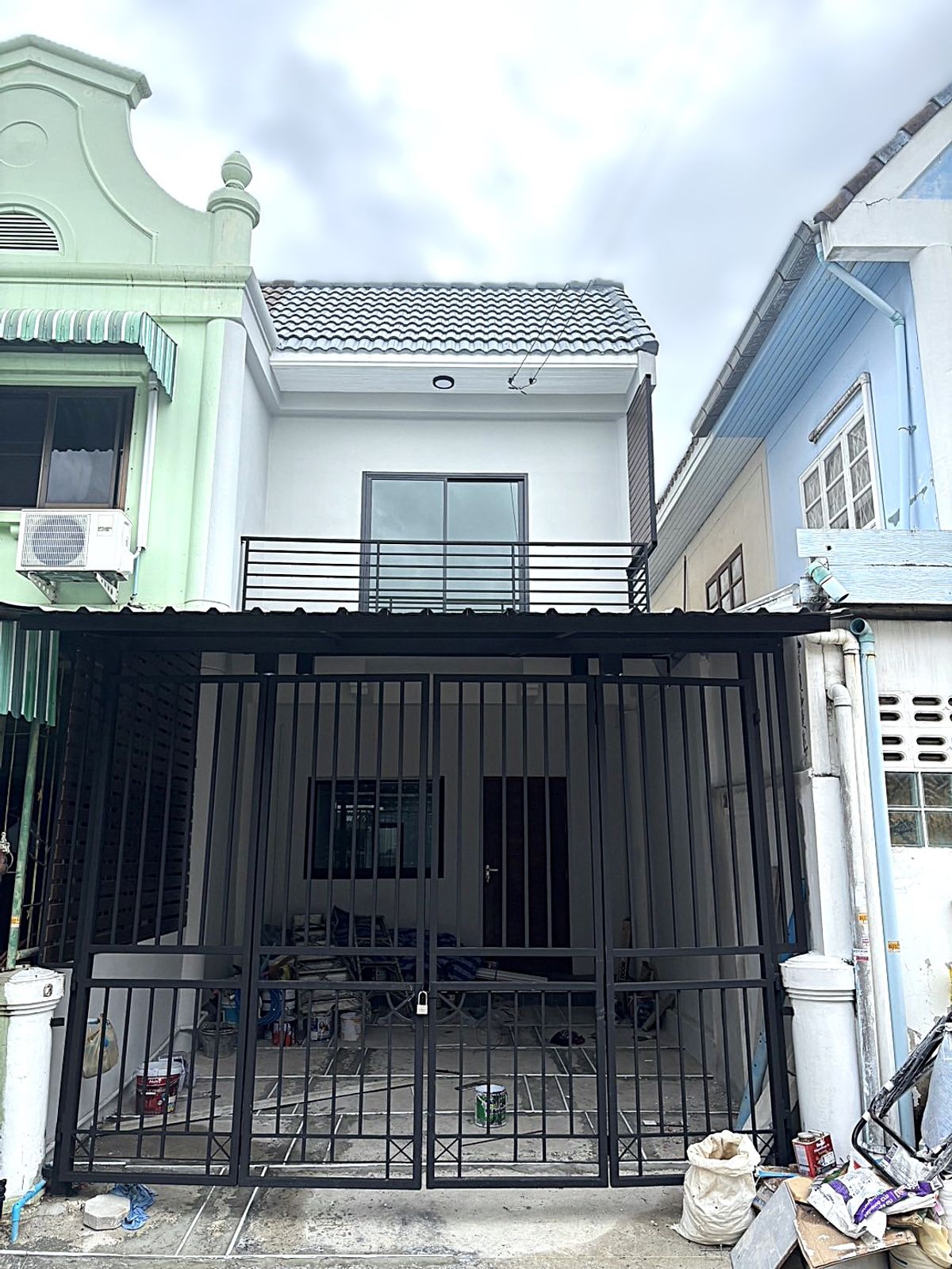 ขายทาวน์โฮมมหาชัย สมุทรสาคร : ขายทาวน์เฮาส์ 2 ชั้น 18 ตรว. หมู่บ้านมหาชัยเมืองใหม่