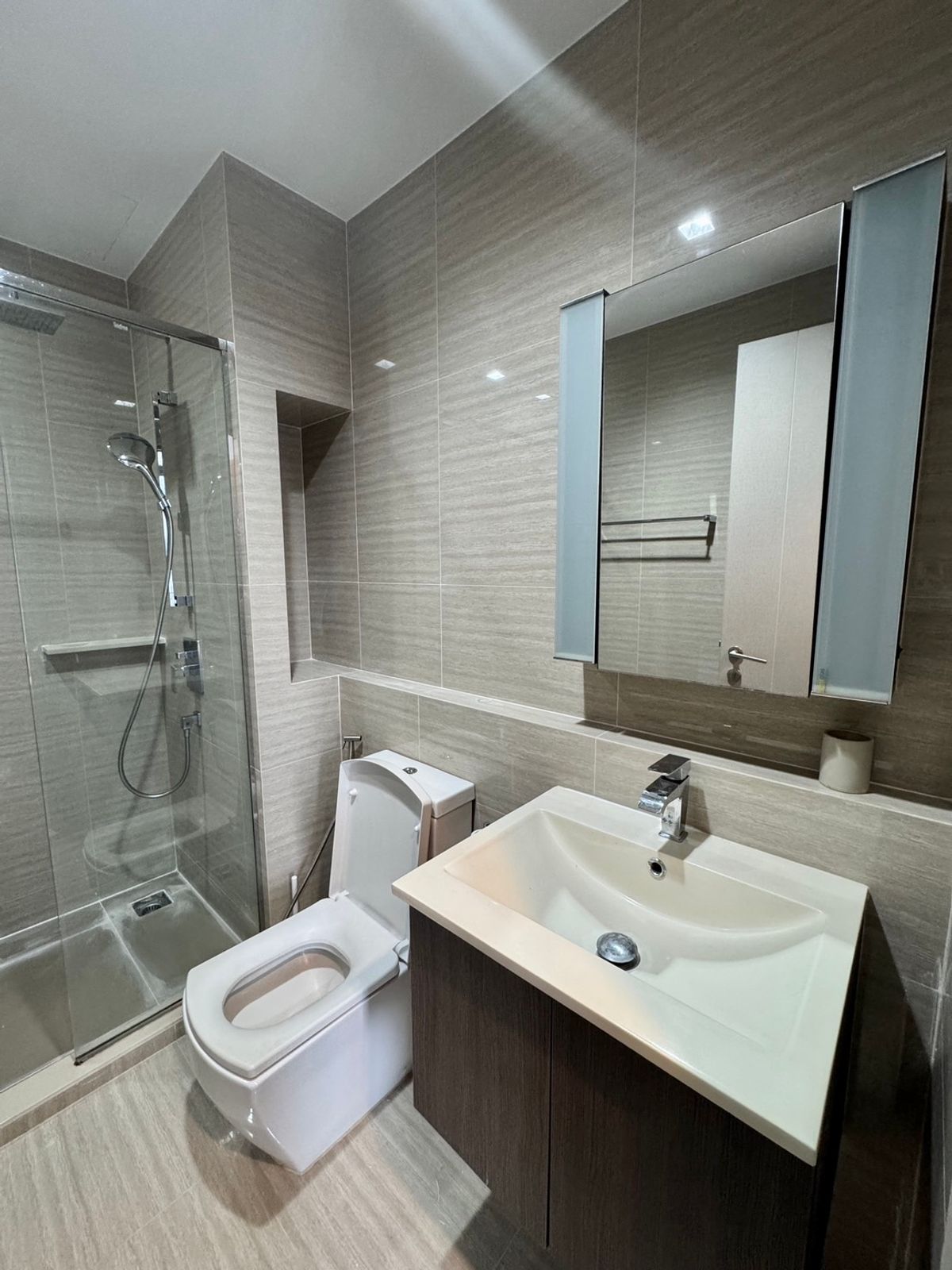 For RentCondoRama9, Petchburi, RCA : Special price - The Line Asoke Ratchada 1bedroom 1Bathroom - Fully Furnished - Near MRT Rama9