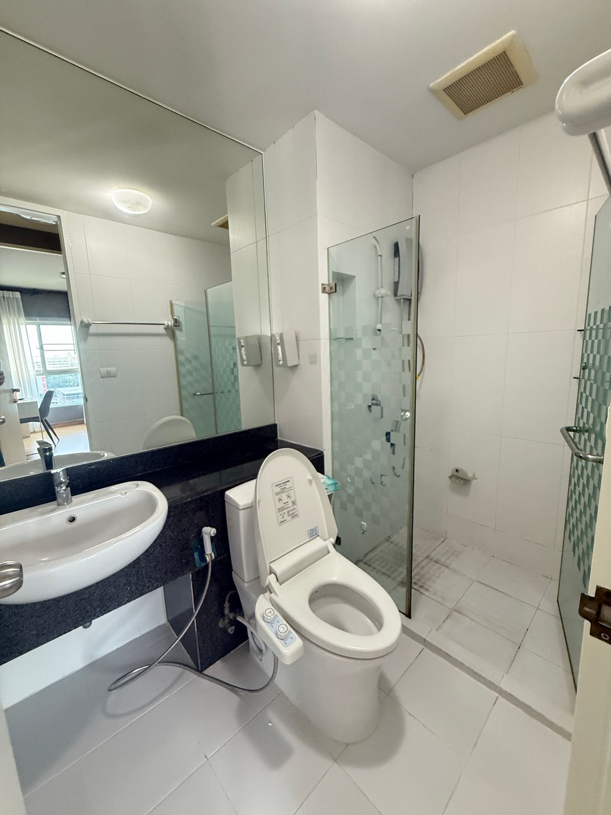 ขายคอนโดท่าพระ ตลาดพลู วุฒากาศ : (For Sale) The Parkland Taksin-Thapra 3,950,000 Baht 2 Bed 2 Bath Floor 8th Tel: 083-882-4256