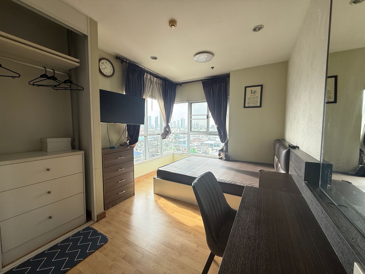 ขายคอนโดท่าพระ ตลาดพลู วุฒากาศ : (For Sale) The Parkland Taksin-Thapra 3,950,000 Baht 2 Bed 2 Bath Floor 8th Tel: 083-882-4256