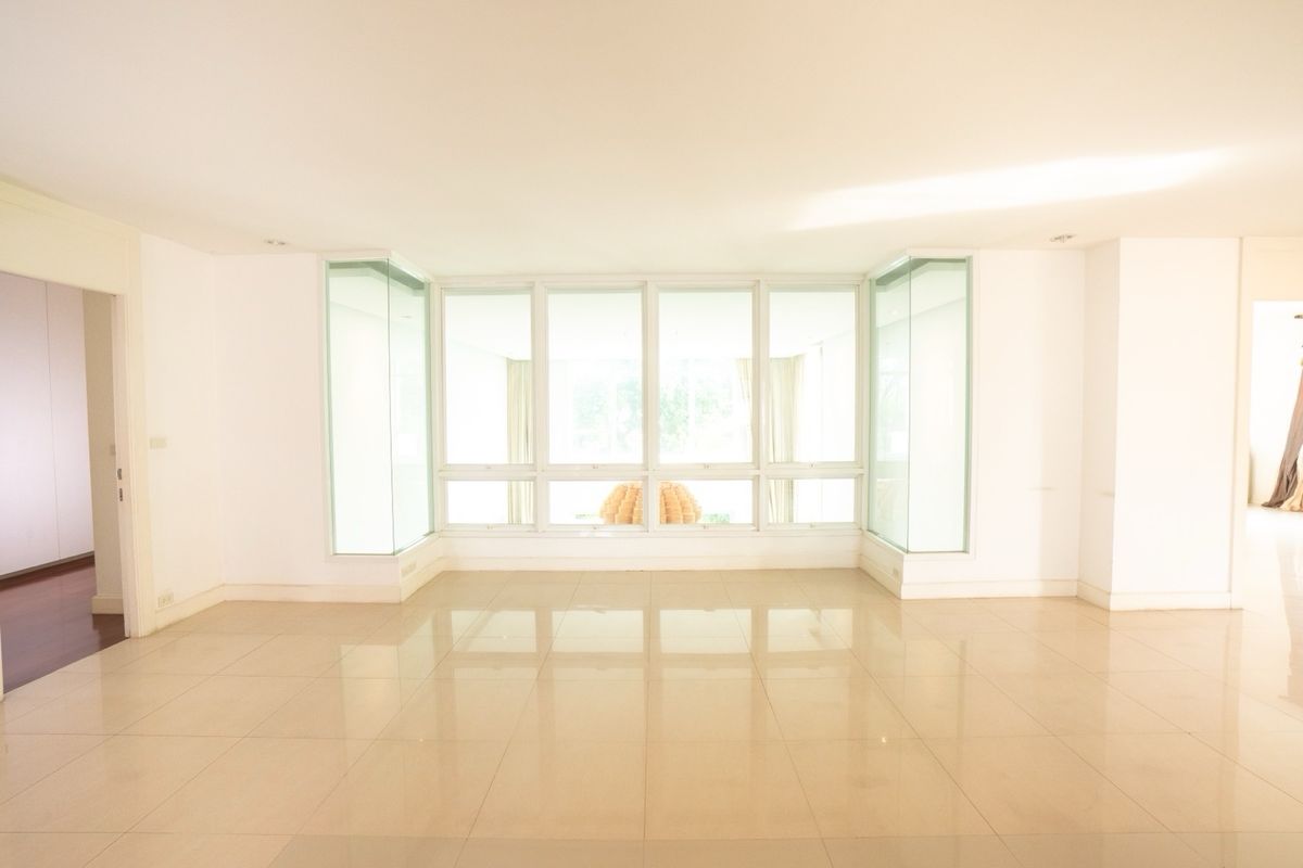 For SaleHouseSukhumvit, Asoke, Thonglor : Luxury 7-Storey House for Sale in Ekkamai–Thonglor with Private Lift | 193 sq.w Land | 2,800 sq.m Usable Area | Ideal for Residence or Investment
