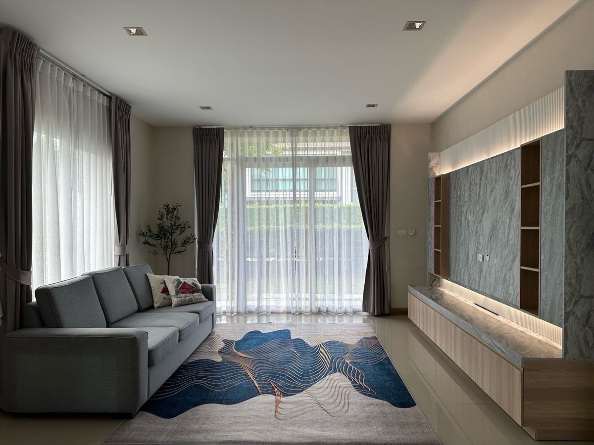 For SaleHouseNawamin, Ramindra : 💎 Luxury Modern Corner House for Sale – Spacious 5-Bedroom Home with Lush Garden, Full Functionality, and Prime Access Near Expressway in Watcharapol–ChatuChot