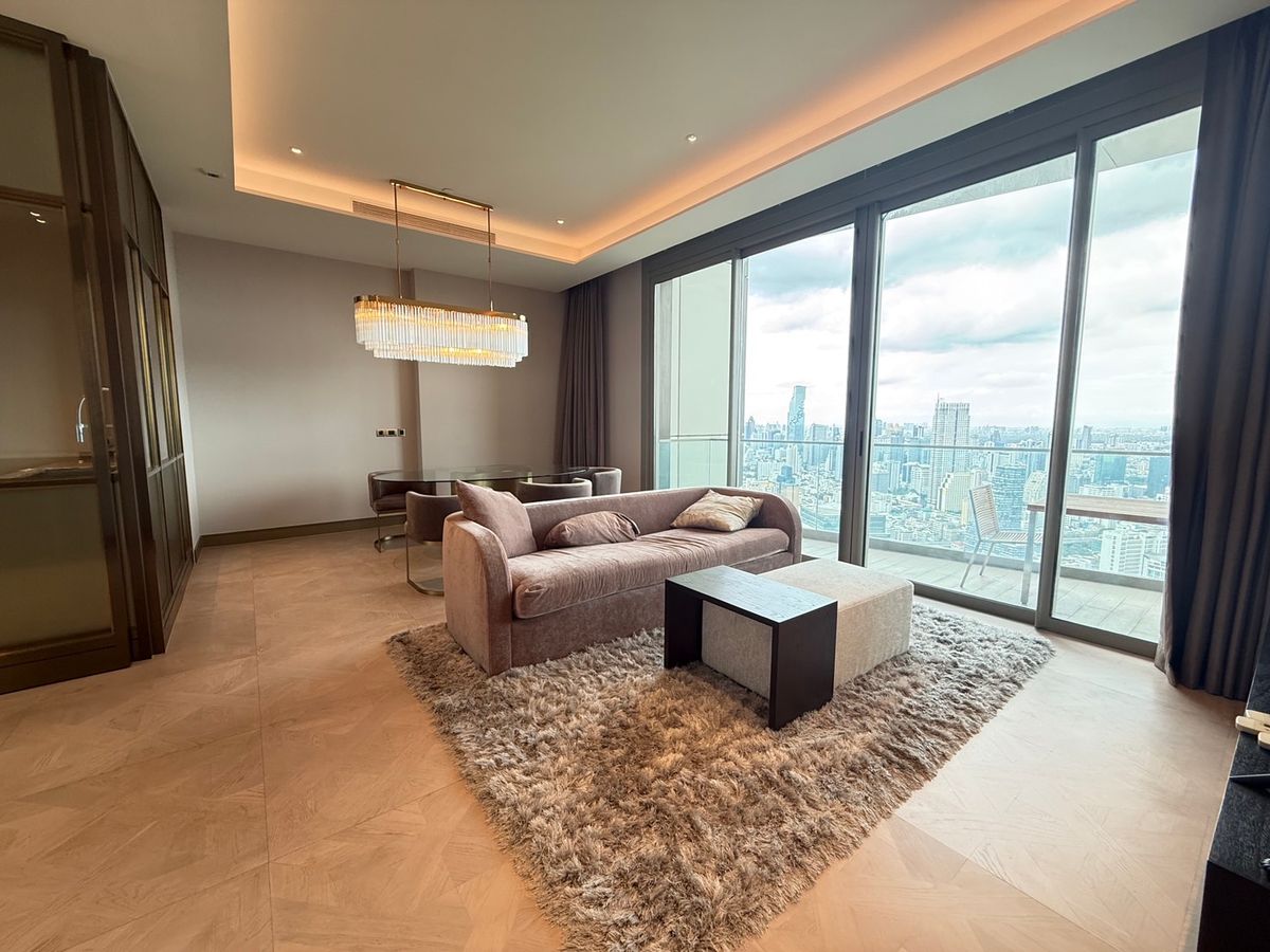 ให้เช่าคอนโดวงเวียนใหญ่ เจริญนคร : The Residence at Mandarin Oriental For Rent 230,000 very high floor 2 bed 3 bath Tel 0838824256