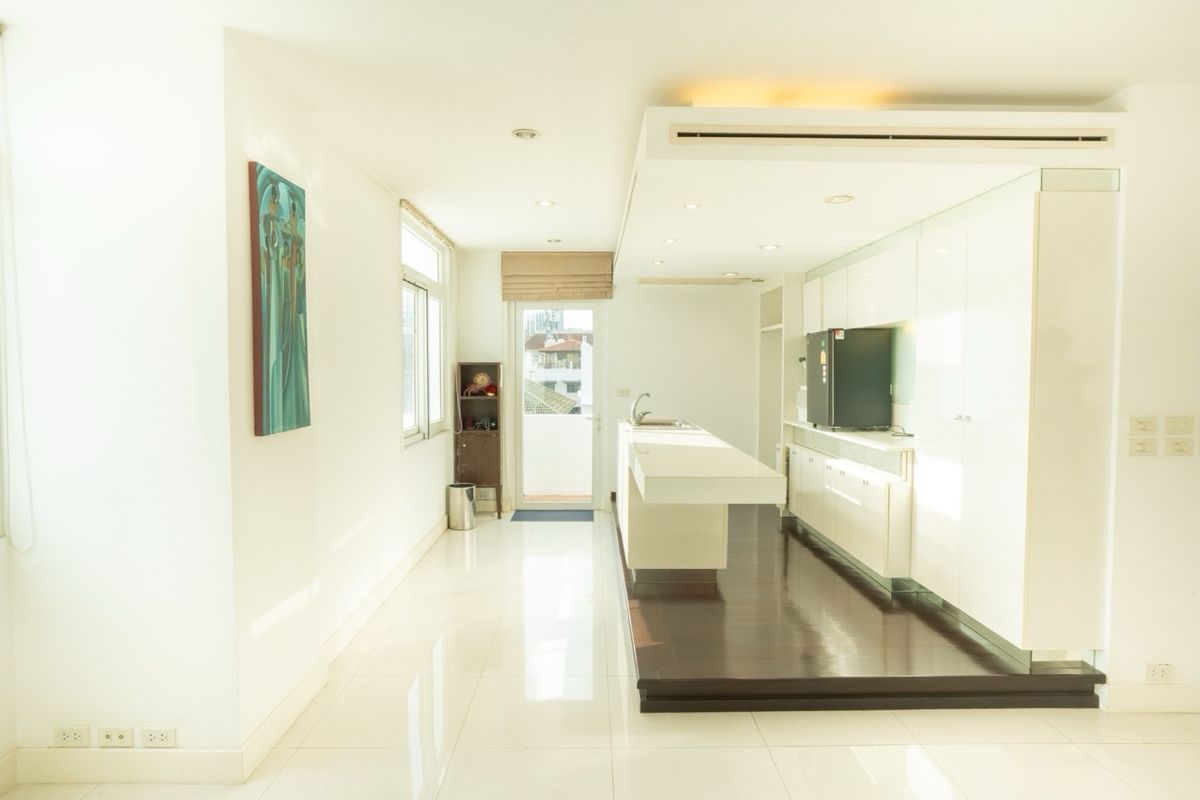 For SaleHouseSukhumvit, Asoke, Thonglor : Luxury 7-Storey House for Sale in Ekkamai–Thonglor with Private Lift | 193 sq.w Land | 2,800 sq.m Usable Area | Ideal for Residence or Investment
