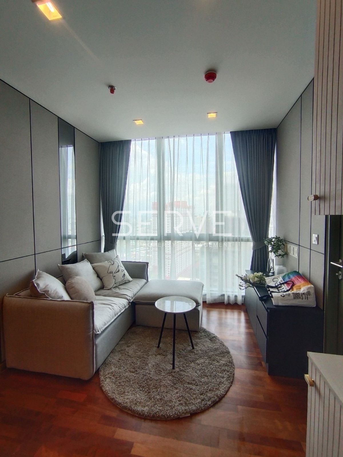 For RentCondoRatchathewi,Phayathai : 2 Beds 1 Bath Nice Room Good Location Close to BTS Ratchathewi 350 m. and Siam Paragon @ Wish Signature Midtown Siam