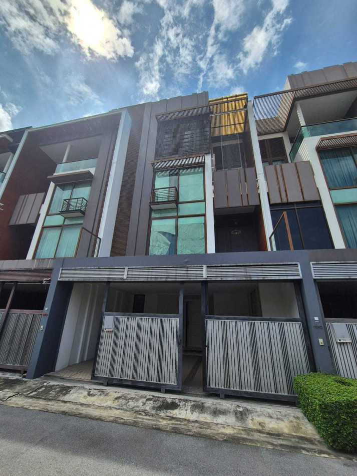 ขายทาวน์โฮมสุขุมวิท อโศก ทองหล่อ : ขาย ทาวน์โฮม Residence Sukhumvit 65 300 ตรม 28.10 ตรว ใกล้ BTS เอกมัย