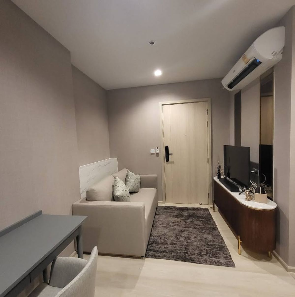 For RentCondoWitthayu, Chidlom, Langsuan, Ploenchit : Life One Wireless Rental
