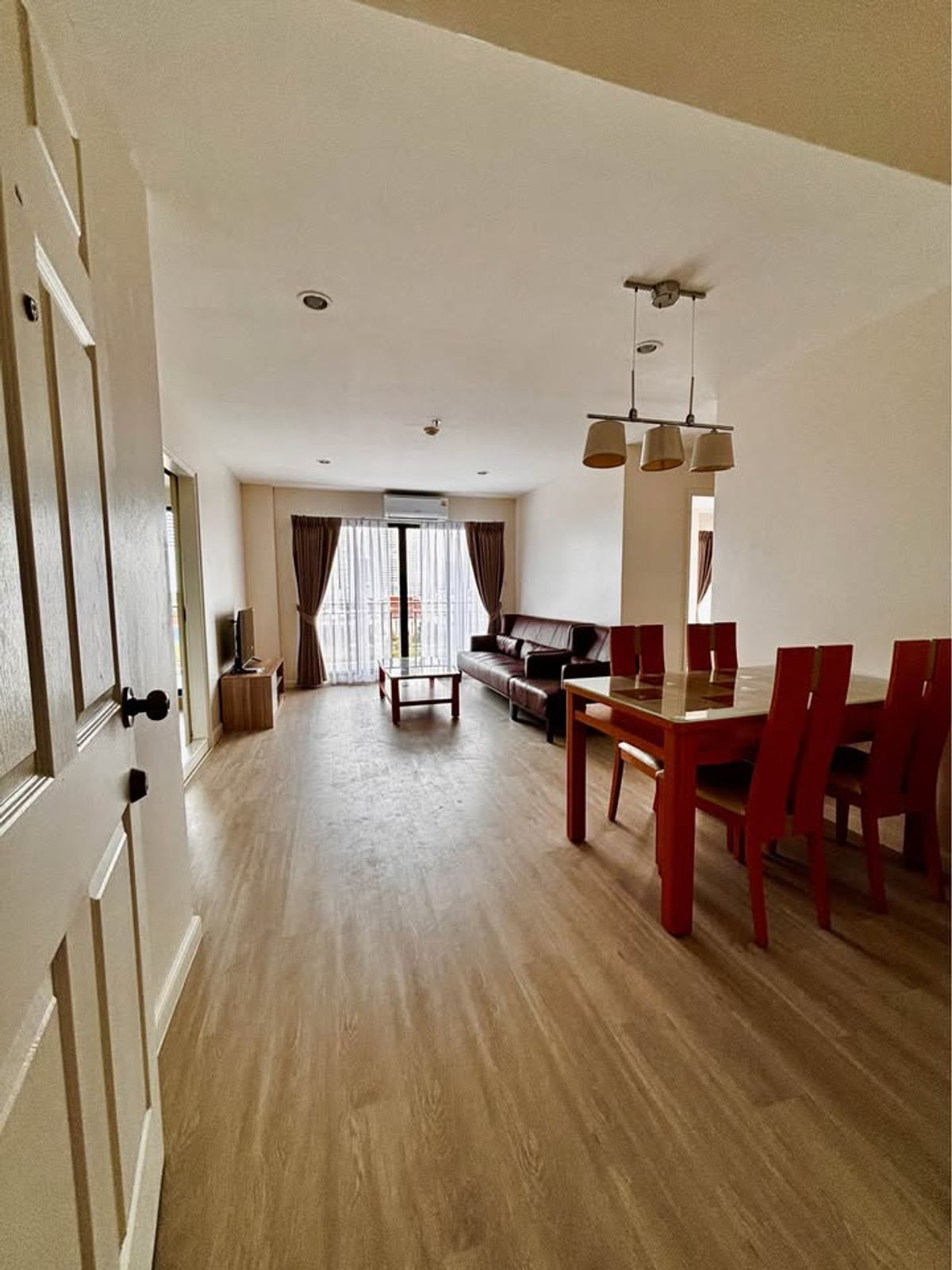 For RentCondoRama3 (Riverside),Satupadit : Rent RR505 Lumpini Place Narathiwat-Chao Phraya, beautiful room, 2 bedrooms, 2 bathrooms, complete furniture. Convenient connection to Sathorn Silom