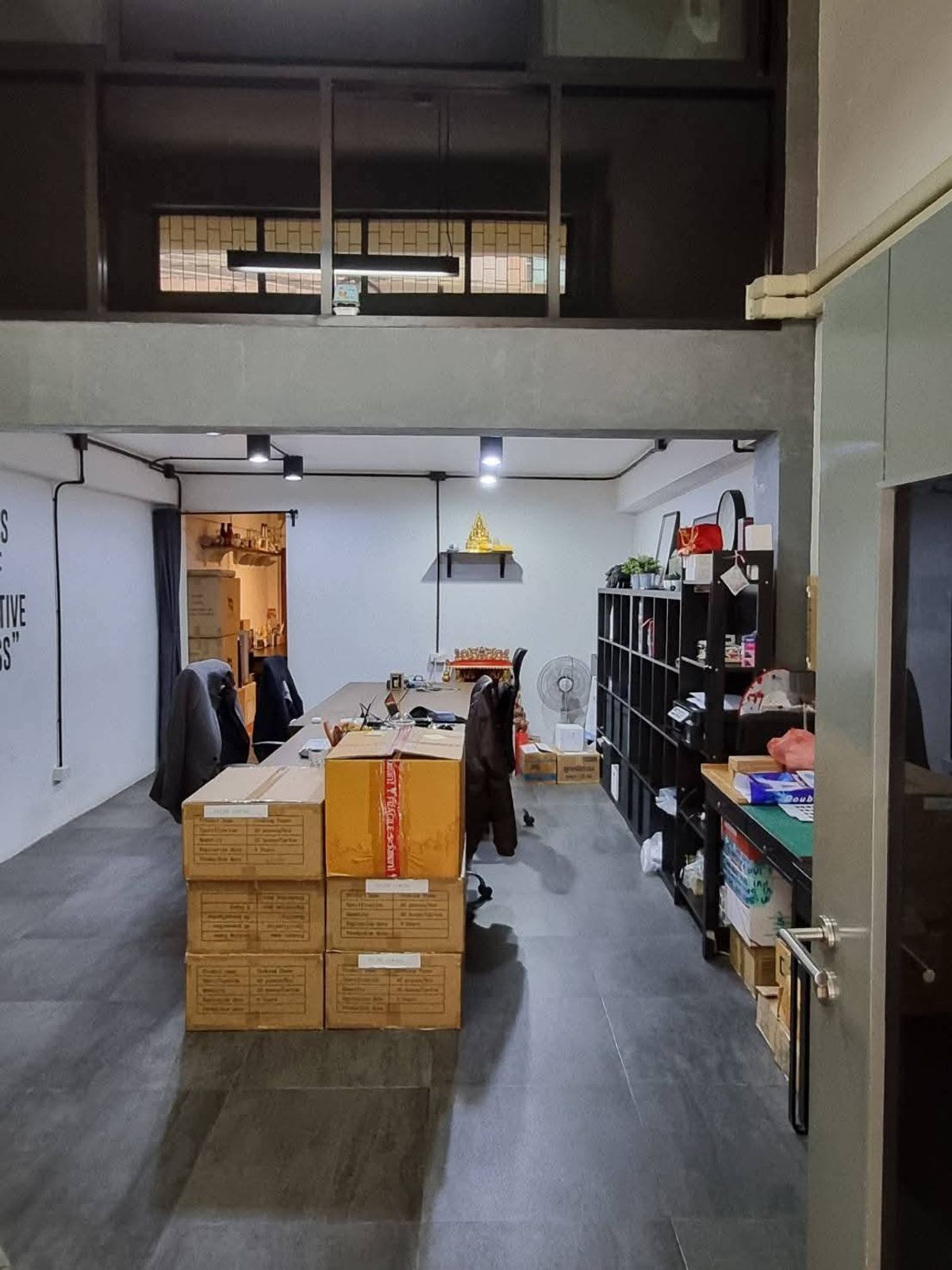 ให้เช่าสำนักงานเยาวราช บางลำพู : ▲ออฟฟิตให้เช่า ใกล้ MRT สามยอด▲ 123 sq.m. | 46k  | 086-9299929 Punny