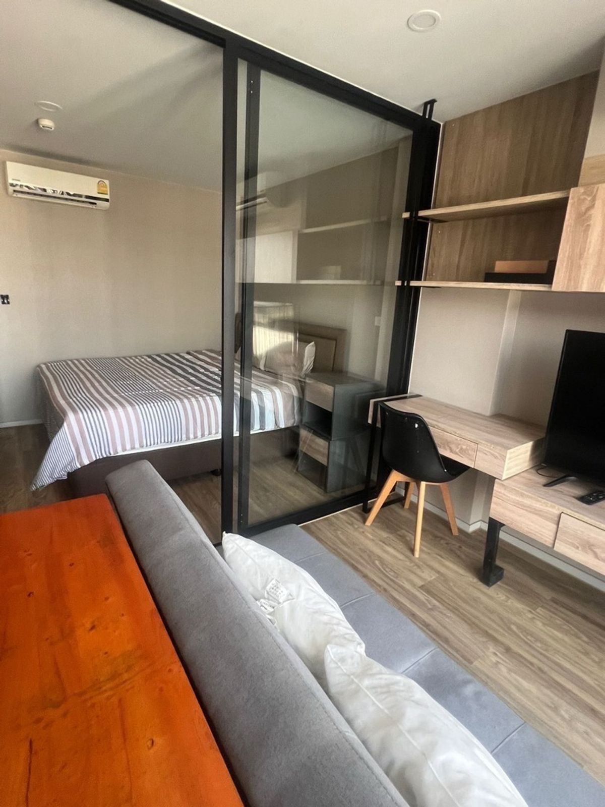 ให้เช่าคอนโดสาทร นราธิวาส : ✅Condo For Rent

📍Condominium Blossom Sathorn-Charoenrat 
