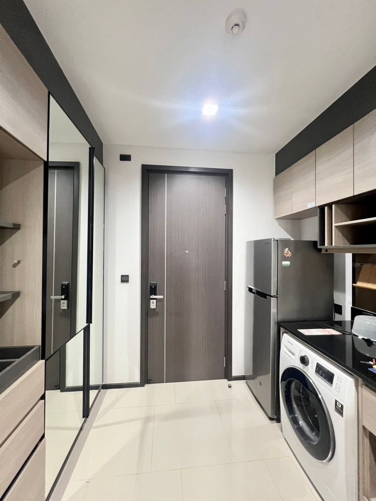 For RentCondoRama9, Petchburi, RCA : Special price - The Line Asoke Ratchada 1bedroom 1Bathroom - Fully Furnished - Near MRT Rama9