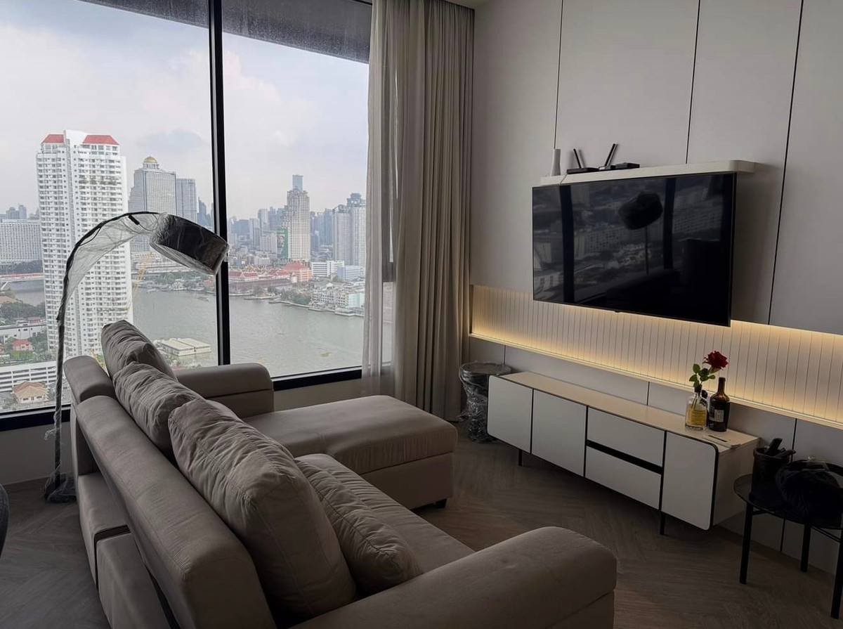 For RentCondoWongwianyai, Charoennakor : ★ Chapter Charoennakhorn-Riverside ★ 68 sqm., Floor 20+ (2 Bedroom 2 Bathroom), ★ Near BTS Krung Thon Buri ★ surrounded by facilities, including hospitals, schools ★ Many facilities ★ Complete electrical appliances ★  