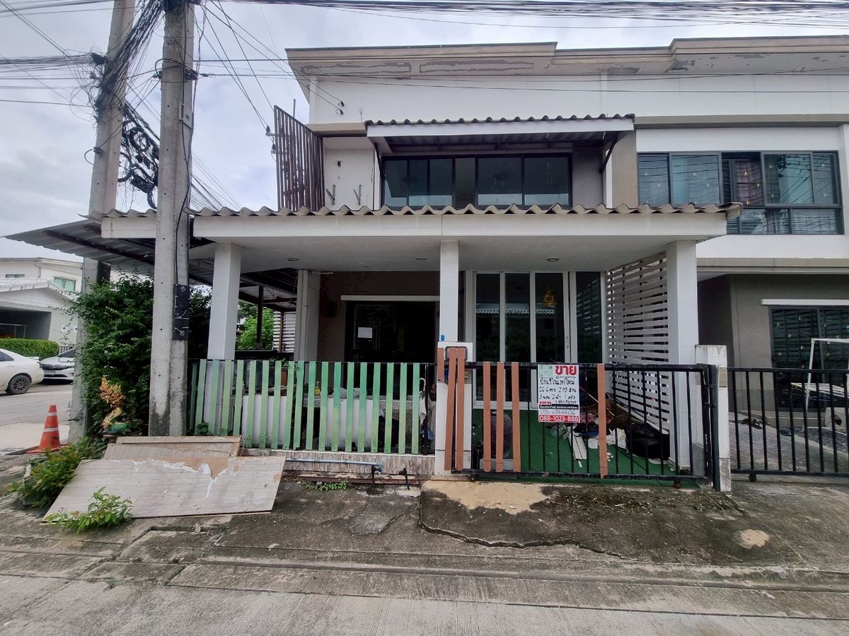 ขายทาวน์โฮมนครปฐม : 🏠ขายบ้านทาว์โฮมหมู่บ้านพฤกษา83  หลังมุม ต่อเติมหน้าบ้านหลังบ้านแล้ว ติดเซ็นทรัลศาลายา🏠