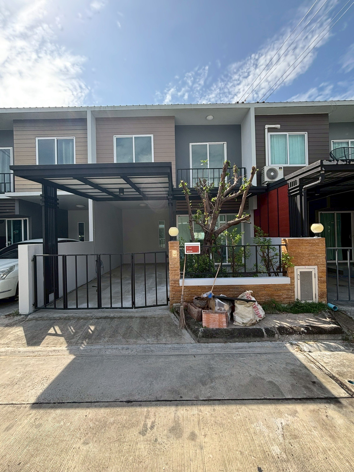 ขายทาวน์โฮมนนทบุรี บางใหญ่ บางบัวทอง : 🏠อารียา เดอะคัลเลอร์เฟส 7 ไทรน้อย🏠 หน้าโครงการติดถนนใหญ่ 