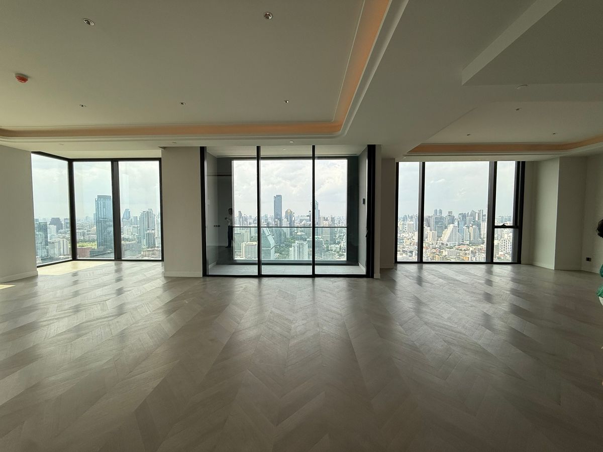 ขายคอนโดวิทยุ ชิดลม หลังสวน :  ❖ Prime Location ❖ วิวสวนลุมพีนี | ชั้นสูง 261.00 ตร.ม. | 3 ห้องนอน, 4 ห้องน้ำ | คอนโดใกล้ One Bangkok, สวนลุมพินี 1 นาที, MRT ลุมพินี 2 นาที