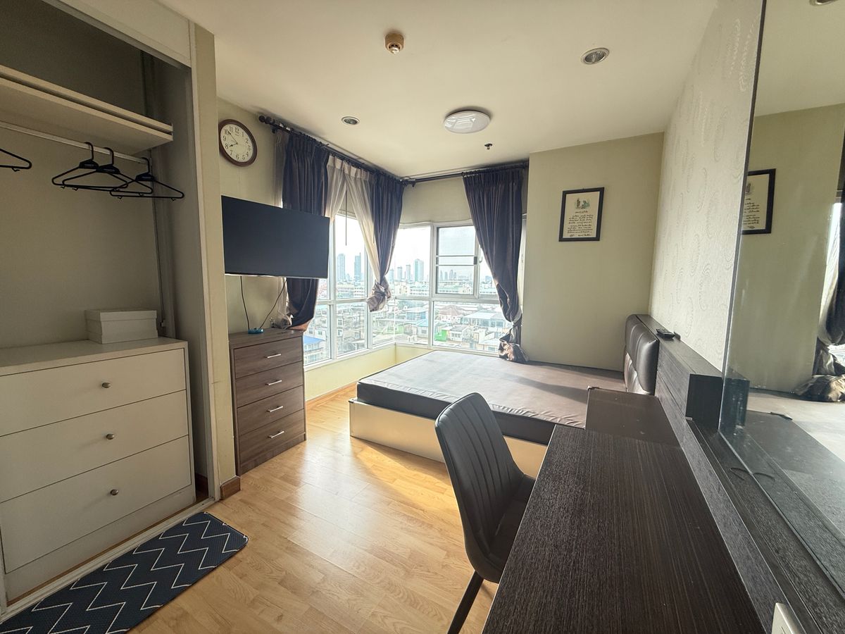 ขายคอนโดท่าพระ ตลาดพลู วุฒากาศ : (For Sale) The Parkland Taksin-Thapra 3,950,000 Baht 2 Bed 2 Bath Floor 8th Tel: 083-882-4256