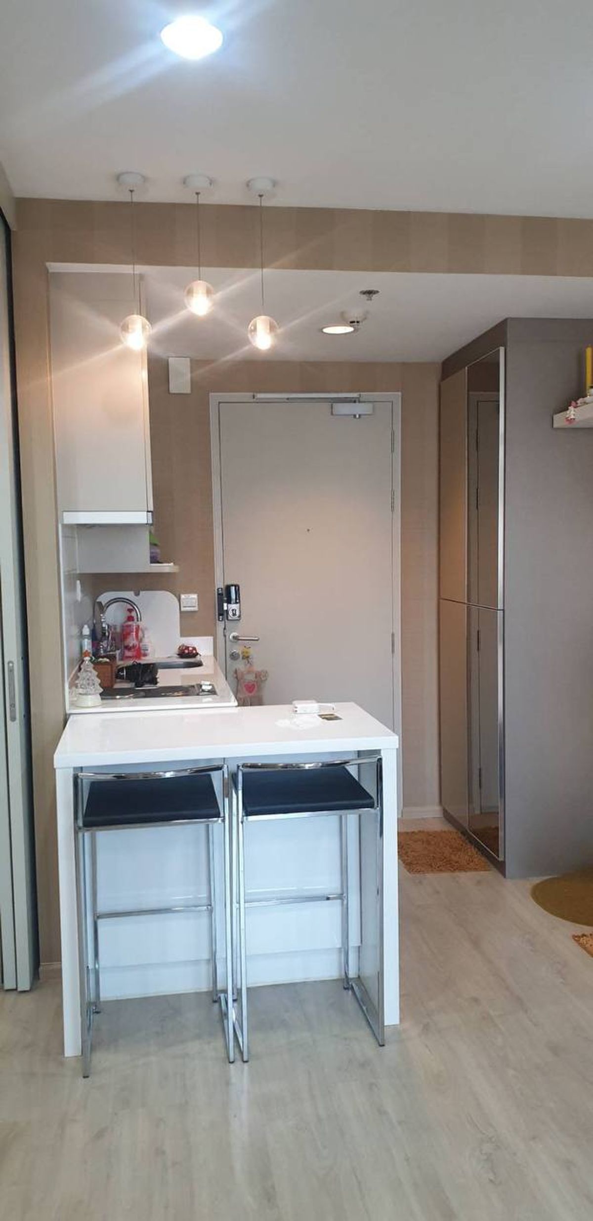 คอนโดราชเทวี พญาไท : Ideo Q Ratchathewi【𝐒𝐄𝐋𝐋 & 𝐑𝐄𝐍𝐓】🔥ดีไซน์เรียบแต่ดูแพง  พร้อมพื้นที่ทำงานส่วนตัว🔥  ติดต่อไลน์ไอดี: @hacondo