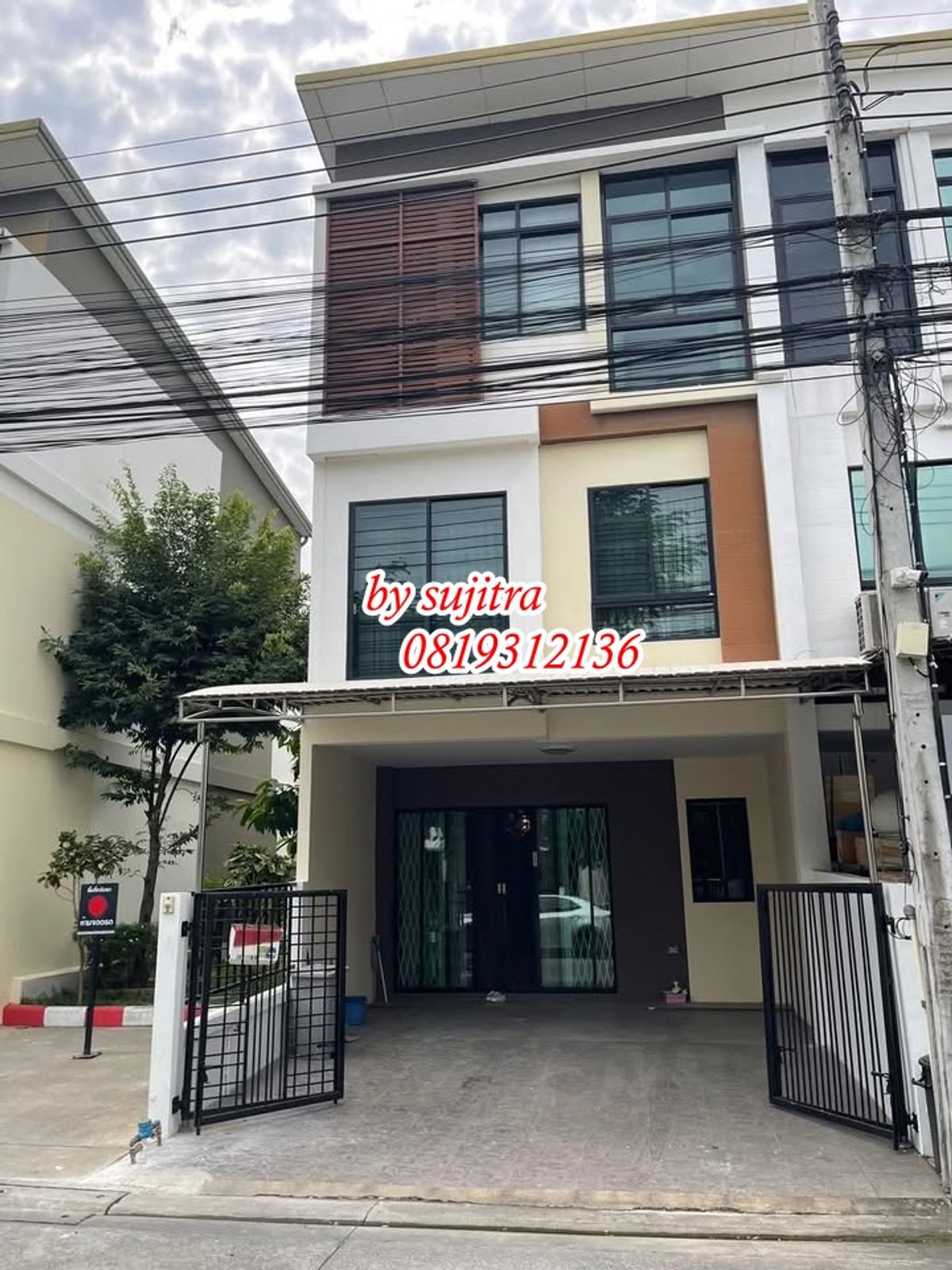 For RentTownhomeKasetsart, Ratchayothin : Rent 3 -story townhome, corner room, Vibhavadi 60