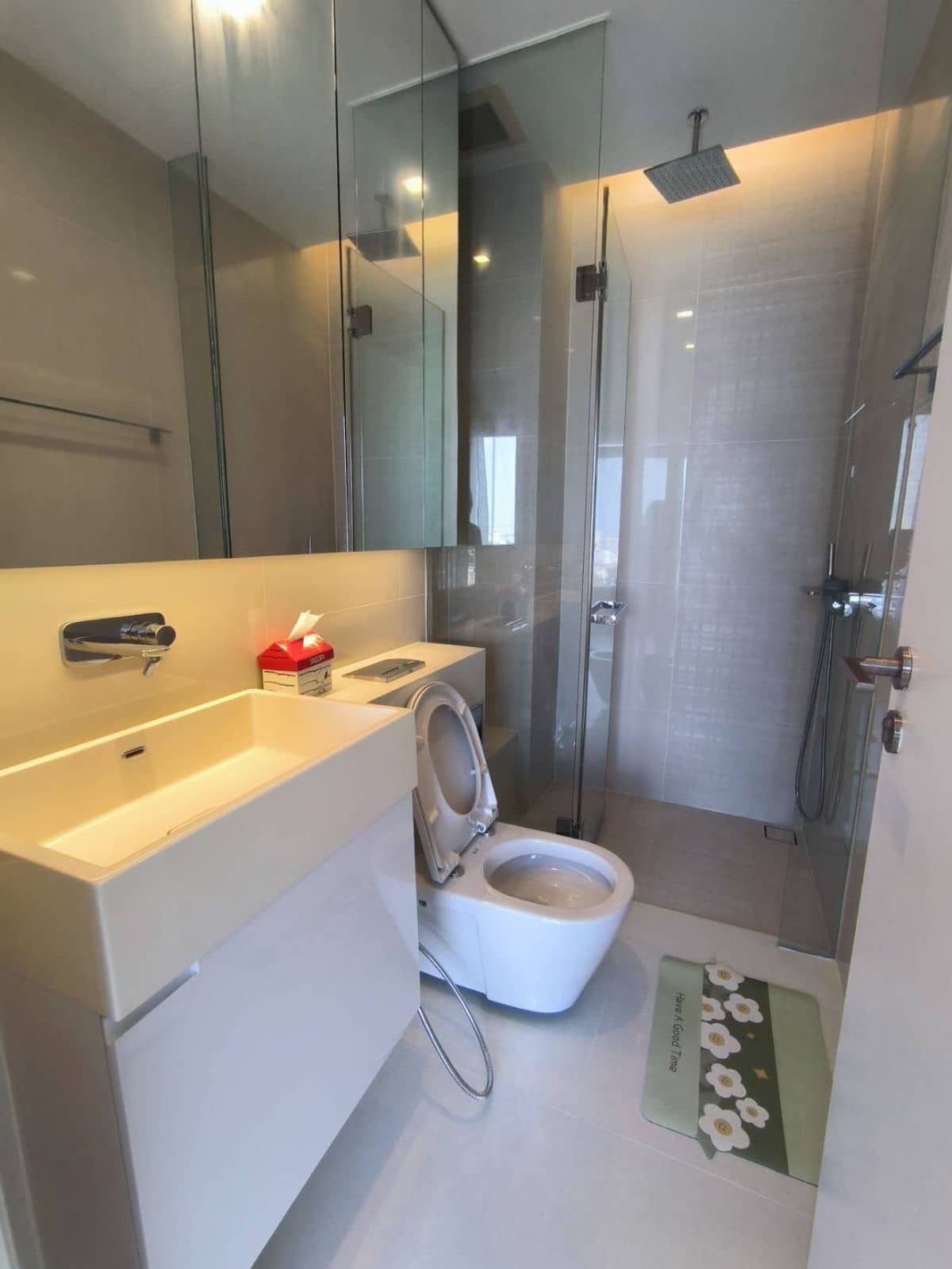 ให้เช่าคอนโดลาดพร้าว เซ็นทรัลลาดพร้าว : ให้เช่า ✨ The Saint Residences ✨ เฟอร์นิเจอร์ และ เครื่องใช้ไฟฟ้าครบ ใกล้ BTS ห้าแยกลาดพร้าว