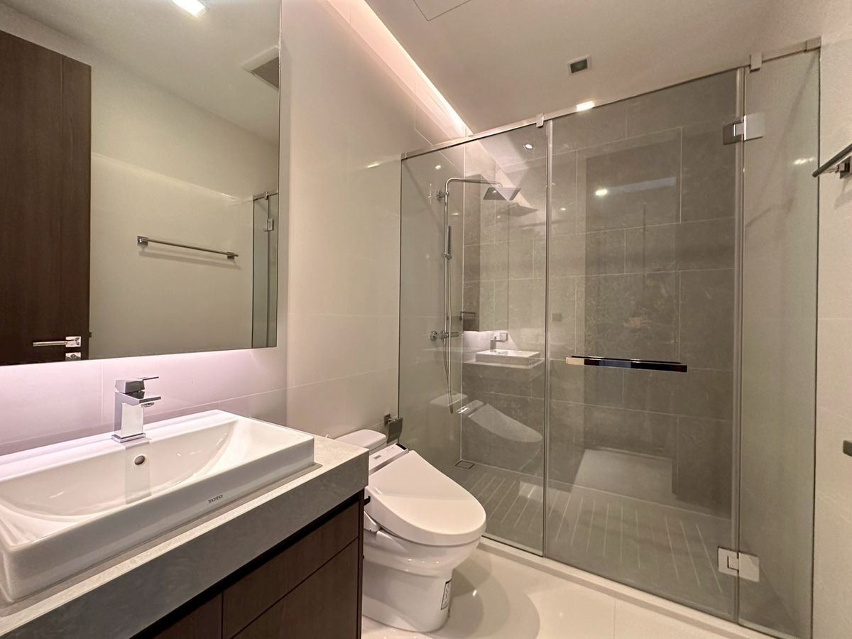 For SaleCondoNana, North Nana,Sukhumvit13, Soi Nana : Sell project room Q1 Sukhumvit 3 bedrooms, special price with special promotion in the backyard