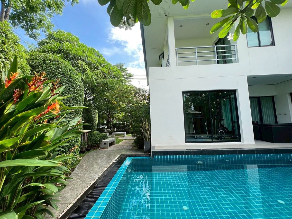 บ้านบางนา แบริ่ง ลาซาล : 🏡 บ้านหรู Pool Villa – Blue Lagoon 2 ✨ หลังมุม พื้นที่สวนกว้าง พร้อมสระว่ายน้ำระบบเกลือ