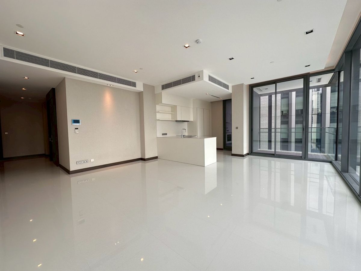 For SaleCondoNana, North Nana,Sukhumvit13, Soi Nana : Sell project room Q1 Sukhumvit 3 bedrooms, special price with special promotion in the backyard