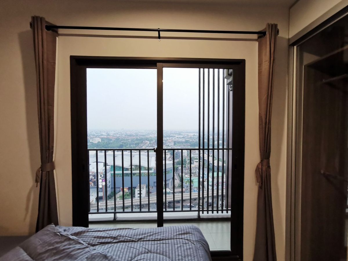 For RentCondoBang kae, Phetkasem : 🚇 Next to MRT Phasi Charoen – Just 1 Step Away!