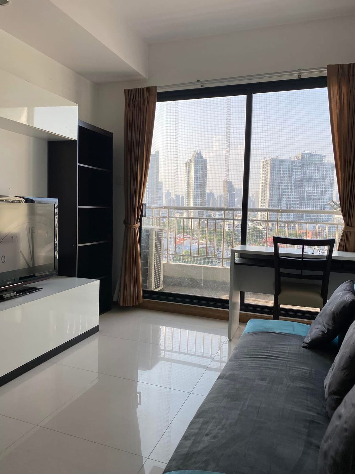 For RentCondoRama3 (Riverside),Satupadit : Rent RR506 Supalai Premier Narathiwas Sathorn. Beautiful room, complete furniture. Connect Sathorn-Silom Convenient